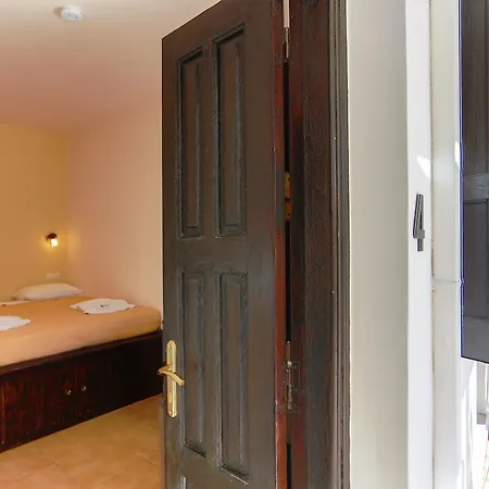 Ξενοδοχείο Little Sea View