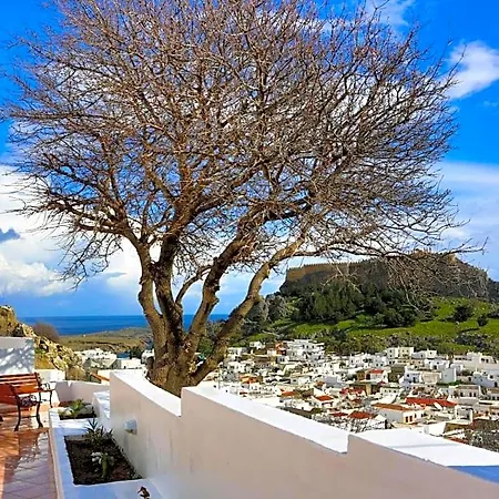 Little Sea View Hotel