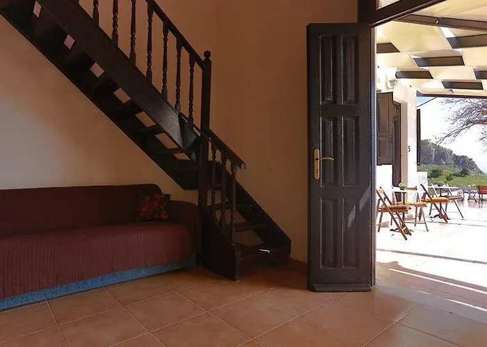 Little Sea View Hotel 3*