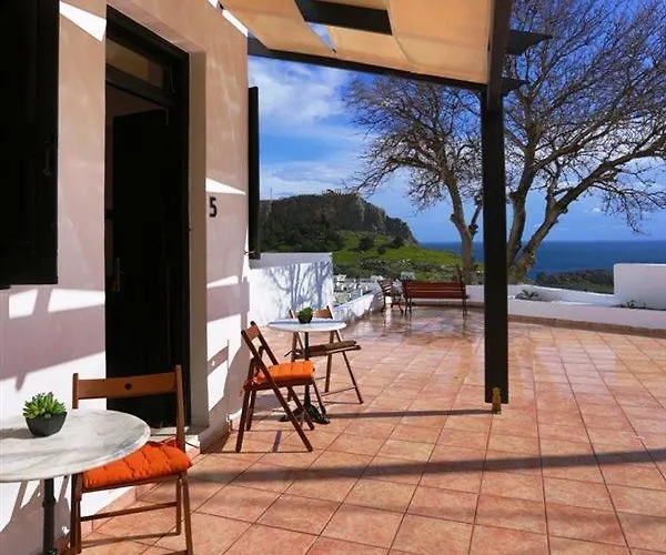 Little Sea View Hotel