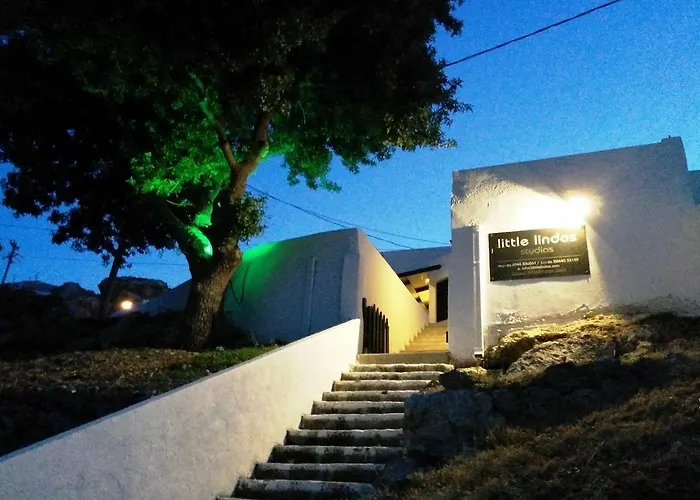 Little Sea View Hotel