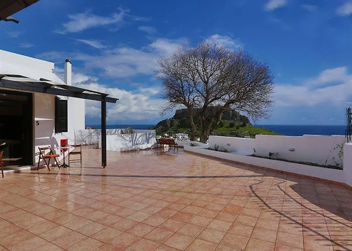 Little Sea View Hotel 3*