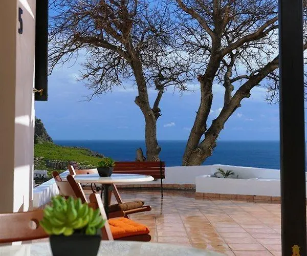 Little Sea View 3* Lindos (Rhodes)